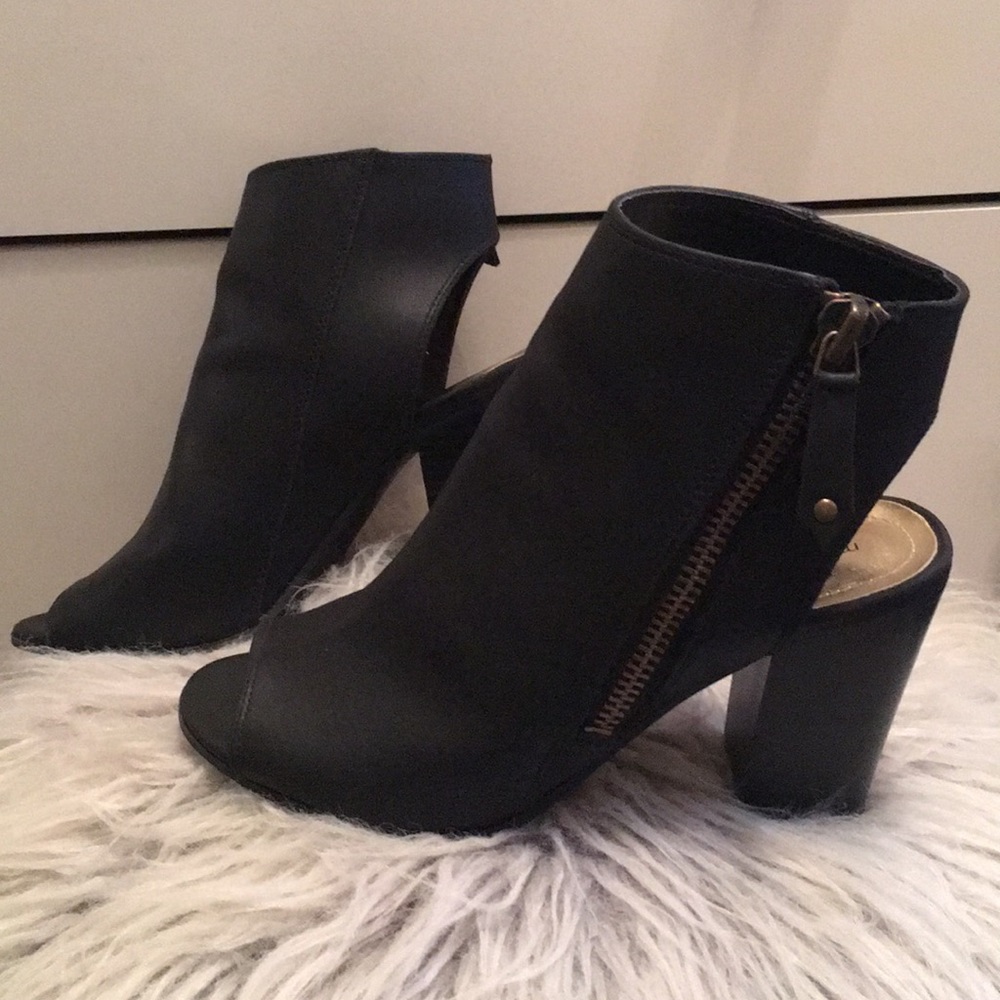 Steve Madden Bootie